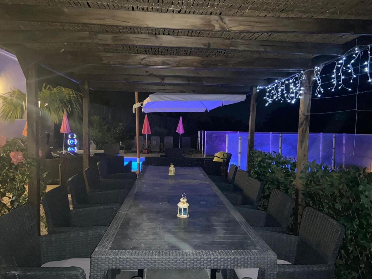 Magnifique Villa Avec Piscine Beaujolais Gleizé Kültér fotó