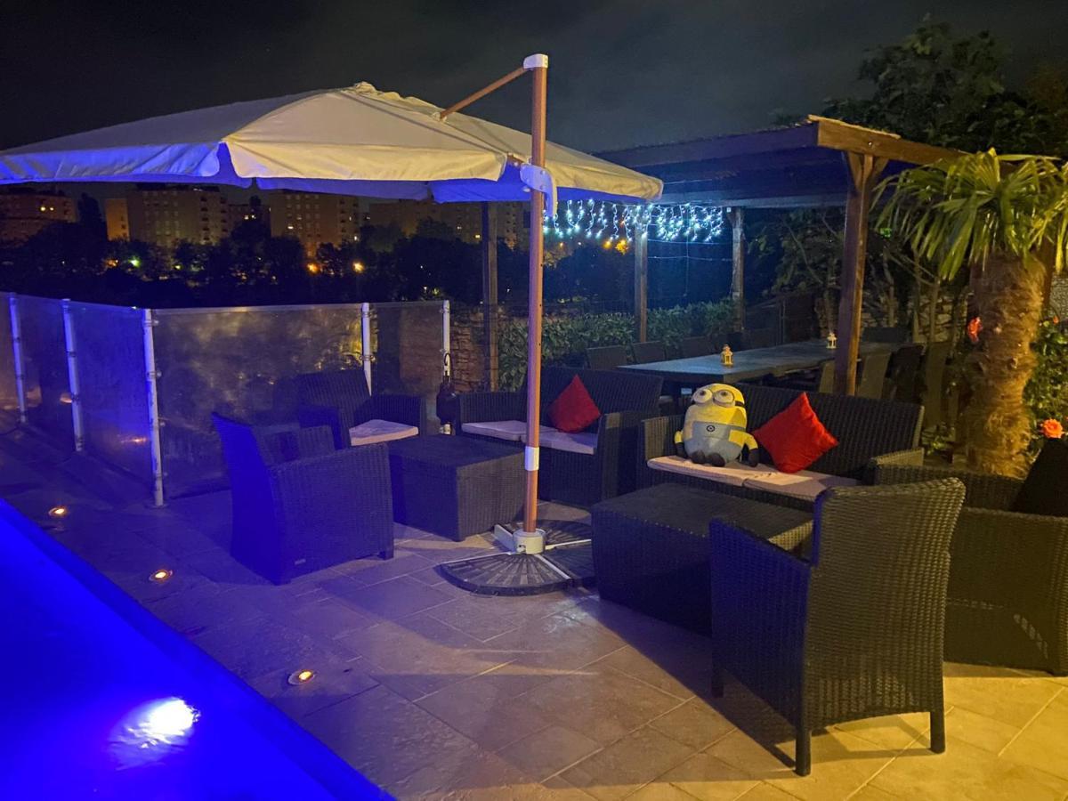 Magnifique Villa Avec Piscine Beaujolais Gleizé Kültér fotó